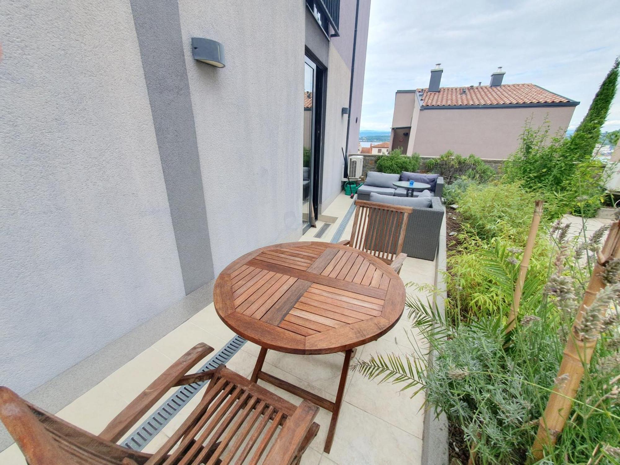 Bella Vista Lux Apartment With Private Terace Koper Exteriör bild